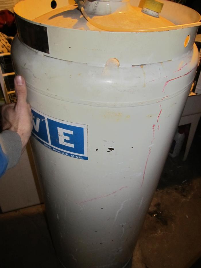 [Thumbnail for giant 20 inch OD tank.JPG]